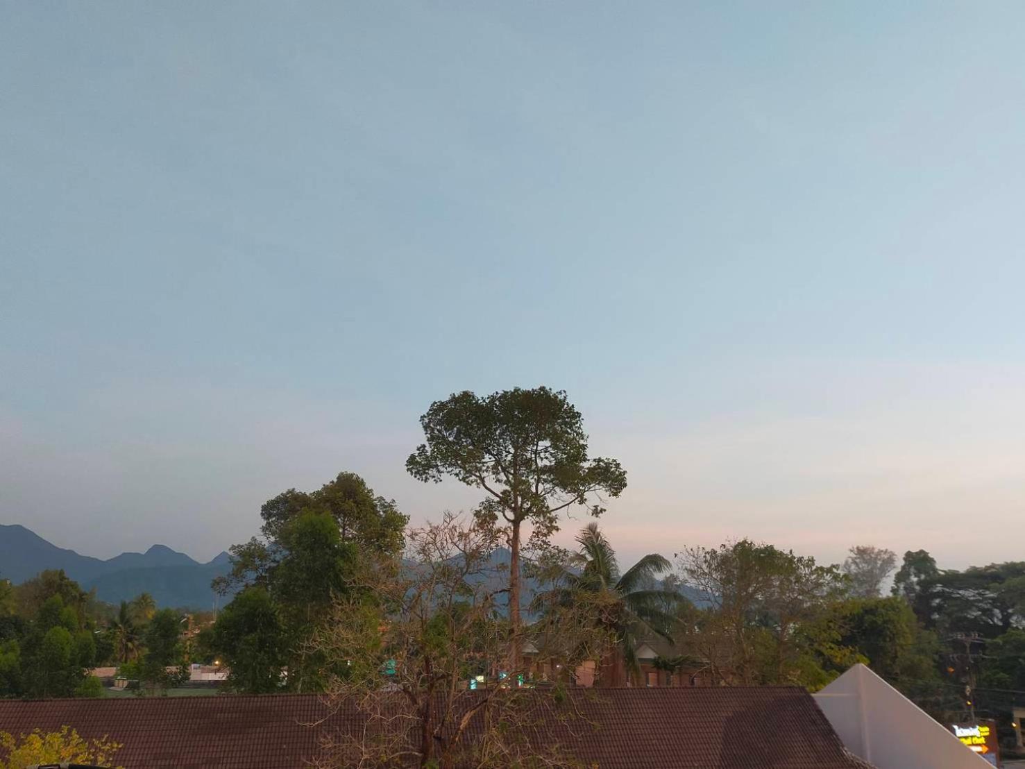 Eastique Hotel Koh Chang Trat Exterior foto